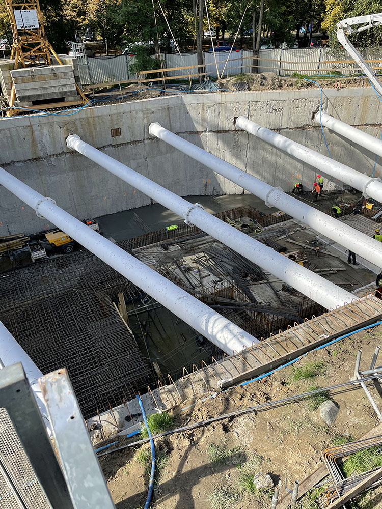 Budynek mieszkalny z usługami i garażem